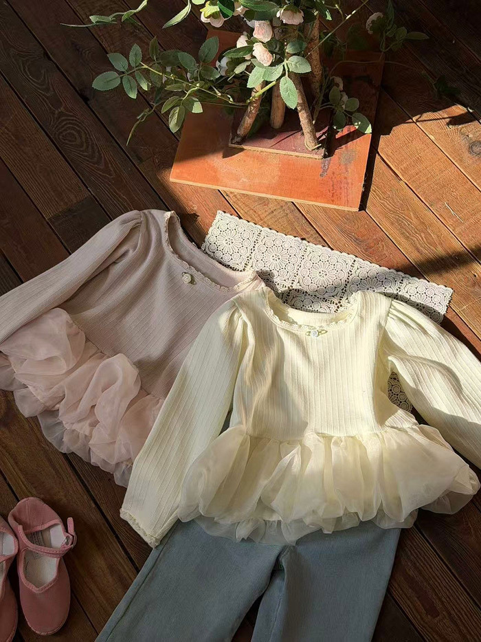 正韓春aiai 兩色夢換花精靈花瓣上衣