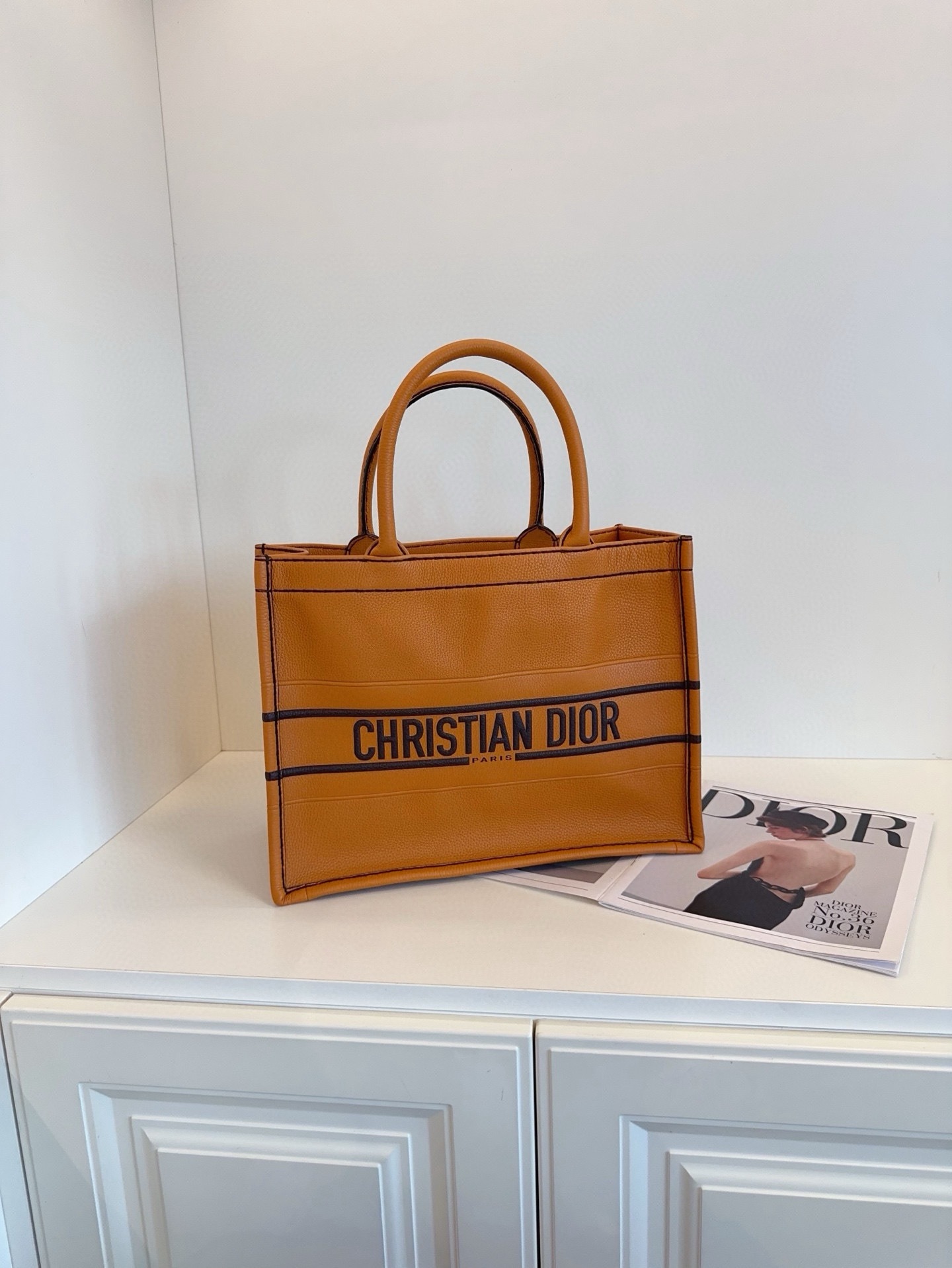 【98新】Dior BookTote 干邑色
