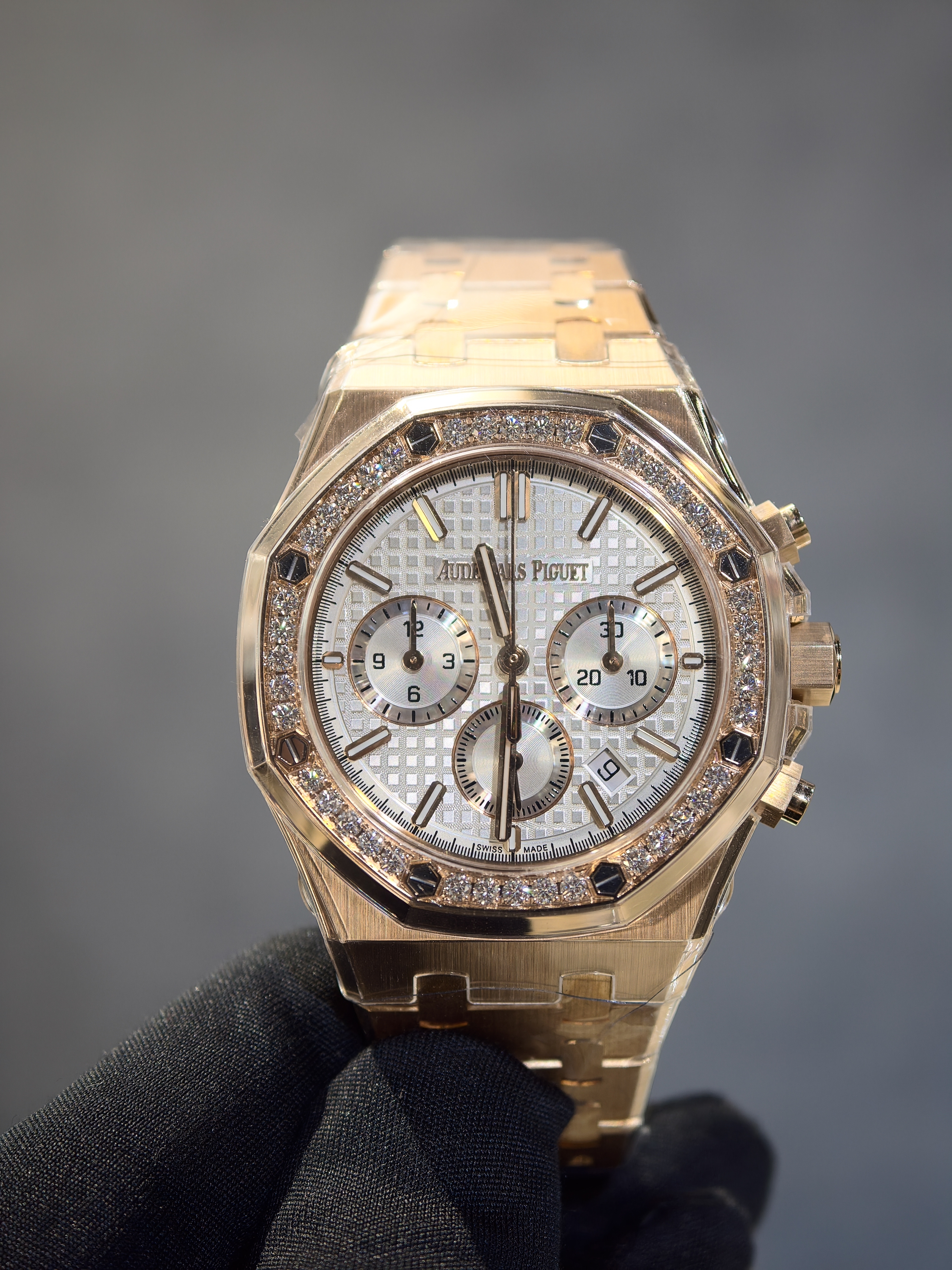BRAND NEW AUDEMARS PIGUET 26715OR.ZZ.1356OR.01 26715 SILVER DIAL DIAMOND ROSE GOLD ROYAL OAK SELFWINDING CHRONOGRAPH 38mm