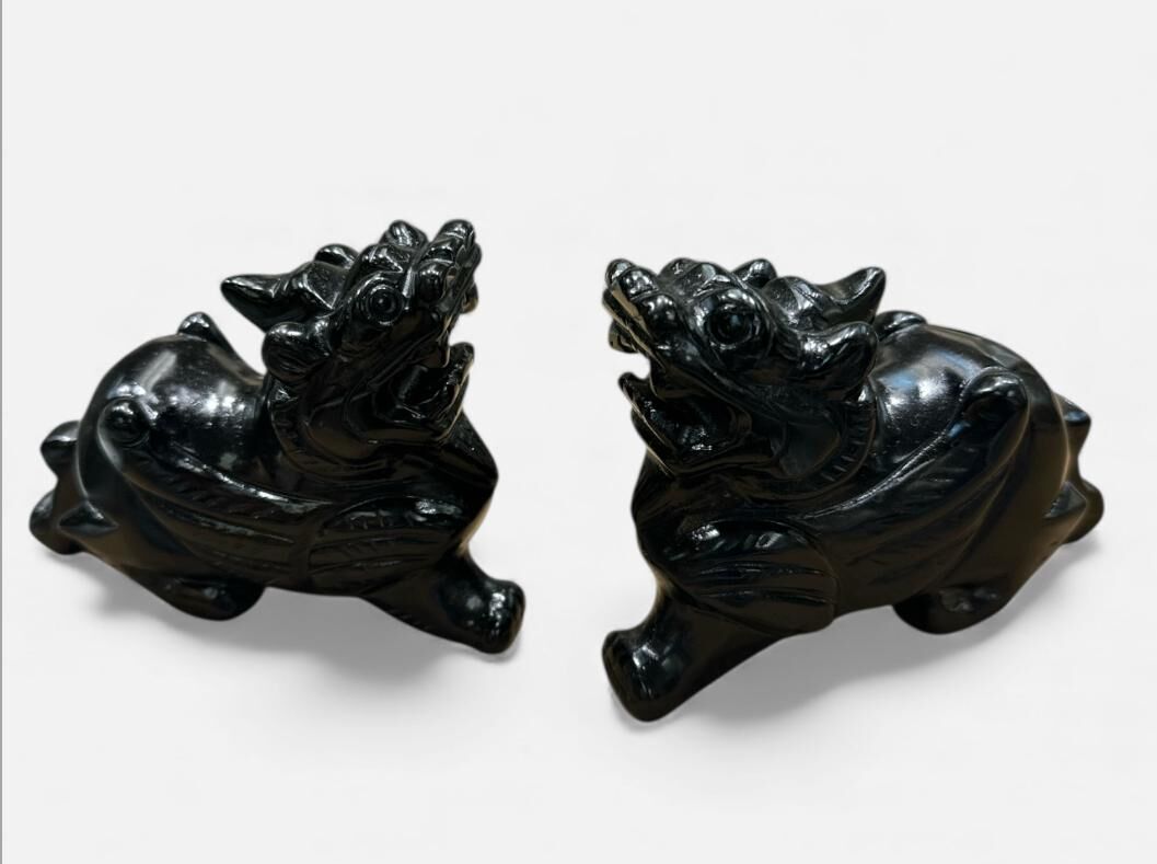 HKHF1222-043 黑水晶貔貅一對 (可經師傅開光)能幫助化解負能量,擋煞,同時旺事業 (可經師傅開光) 尺寸:7cm高 x 10cm闊 x 3.5cm深宜擺放: 正西(是非位), 西南(破財位) (A43)