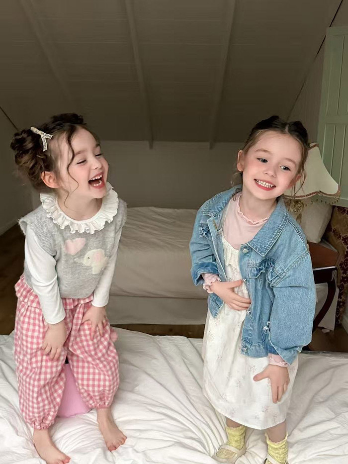 正韓春aiai 可愛鈕扣花牛仔外套