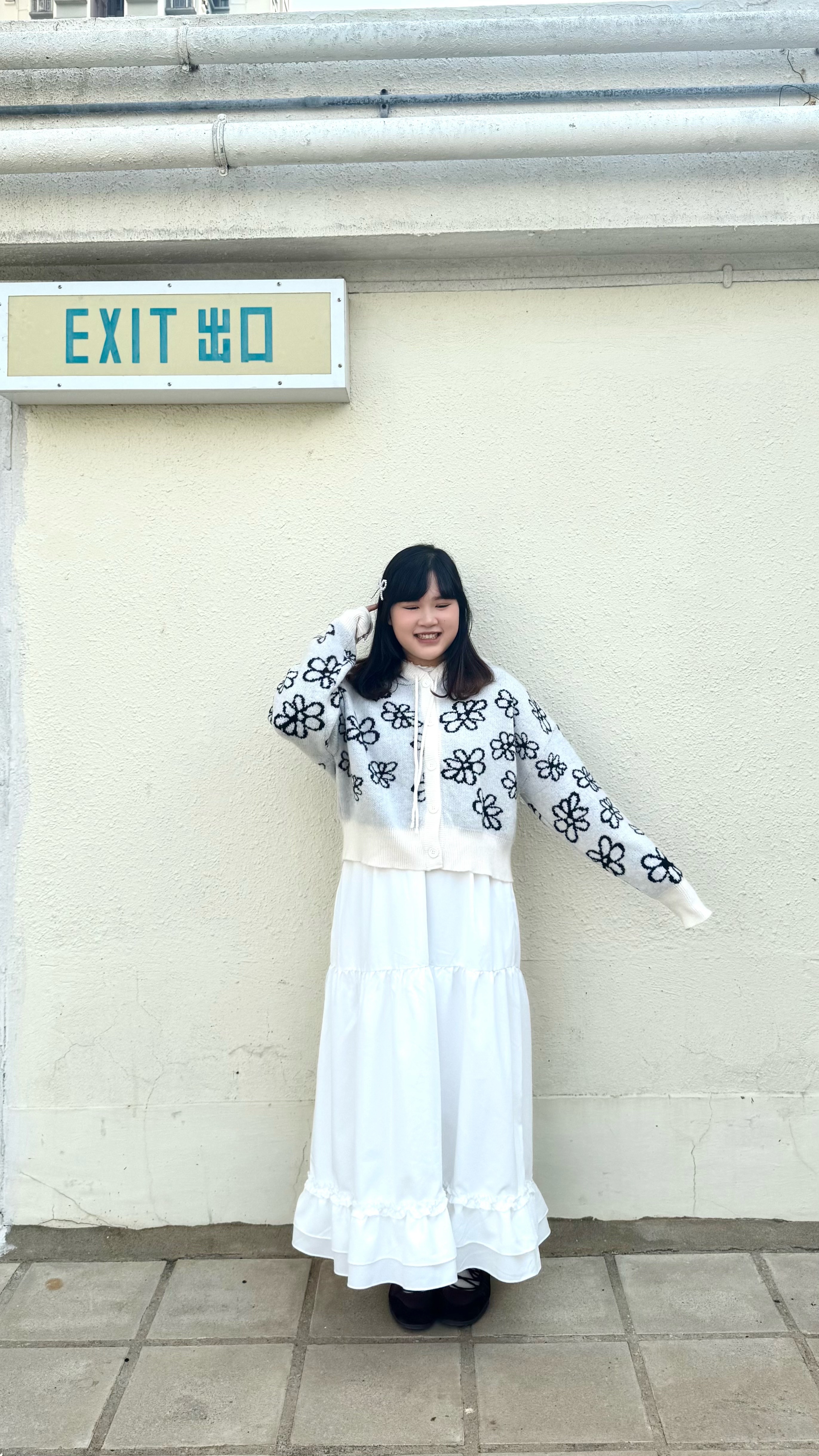 有帽花花冷衫短外套