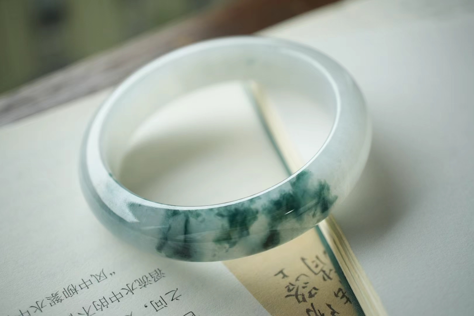 1218866 55.5mm冰種冰飄藍花翡翠正圈手鐲 (54-56)