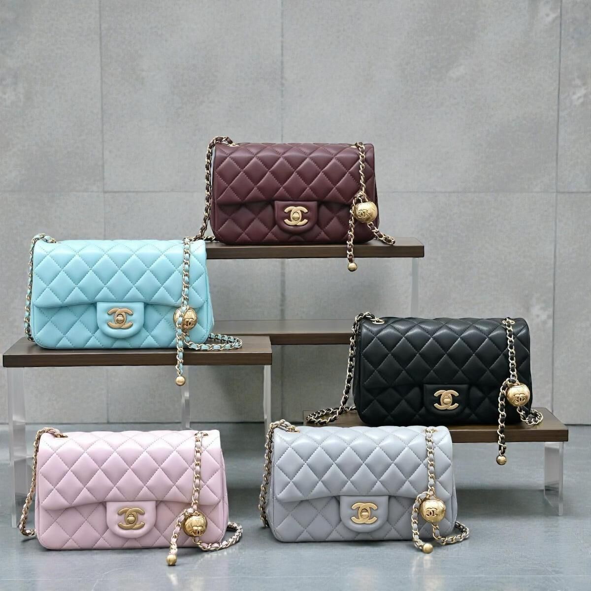 新版 Chanel 專櫃大金珠CF款包