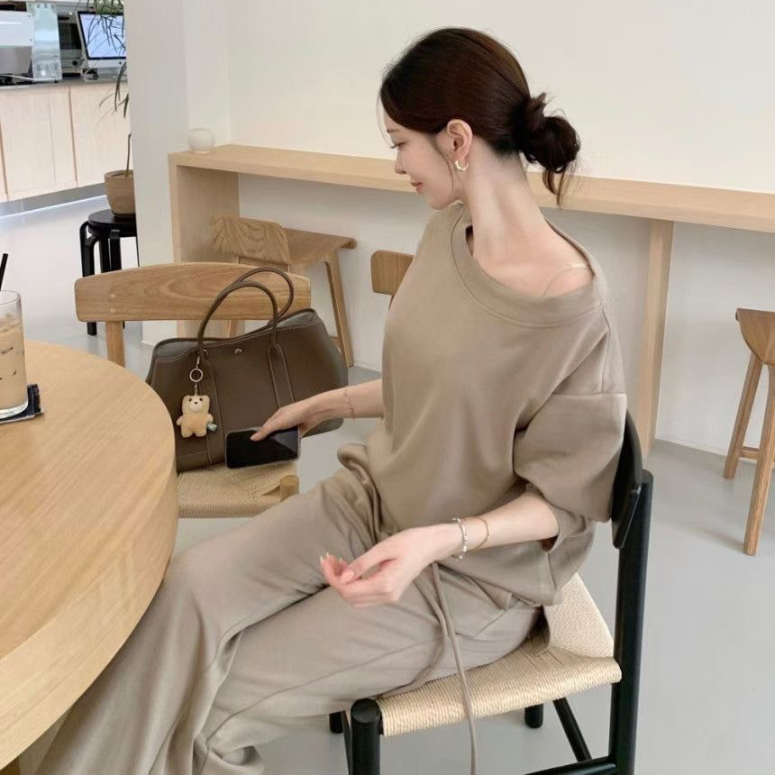 奶茶杏露肩造型上衣+同色系長褲SET