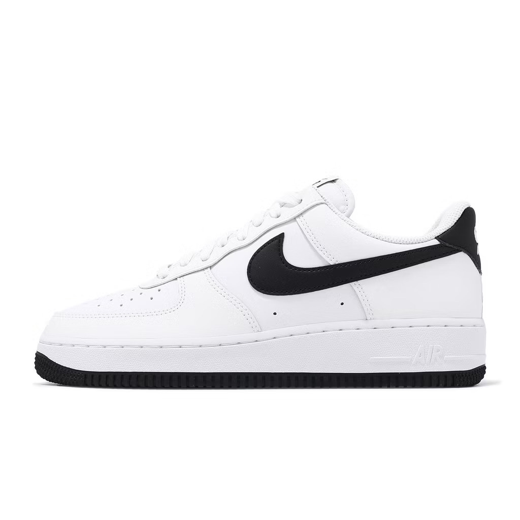 Nike  Air Force 1 07 白底黑勾 FQ4296-101