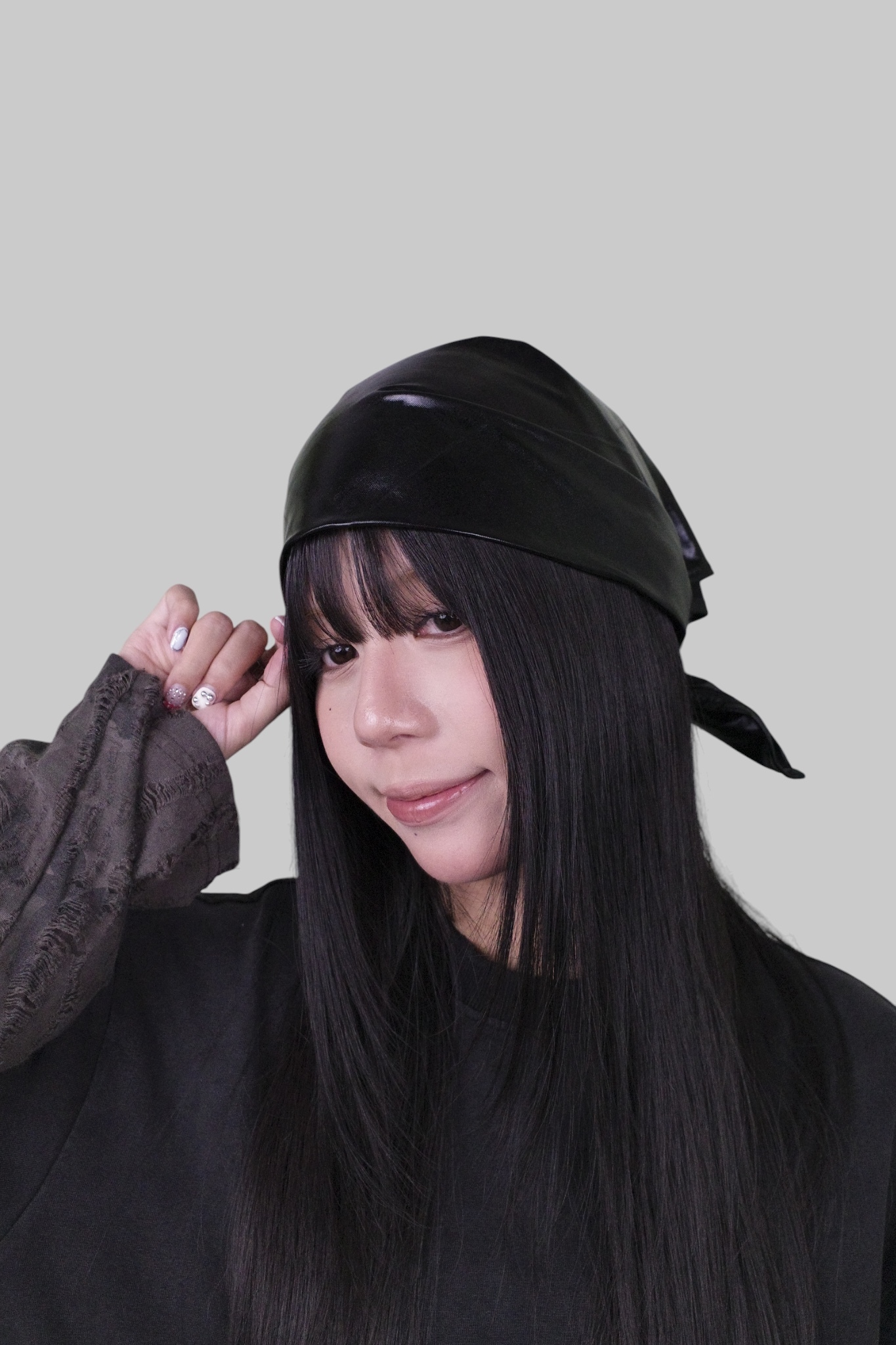 『Always_Good』Y2K 光澤感 亮面黑 頭巾