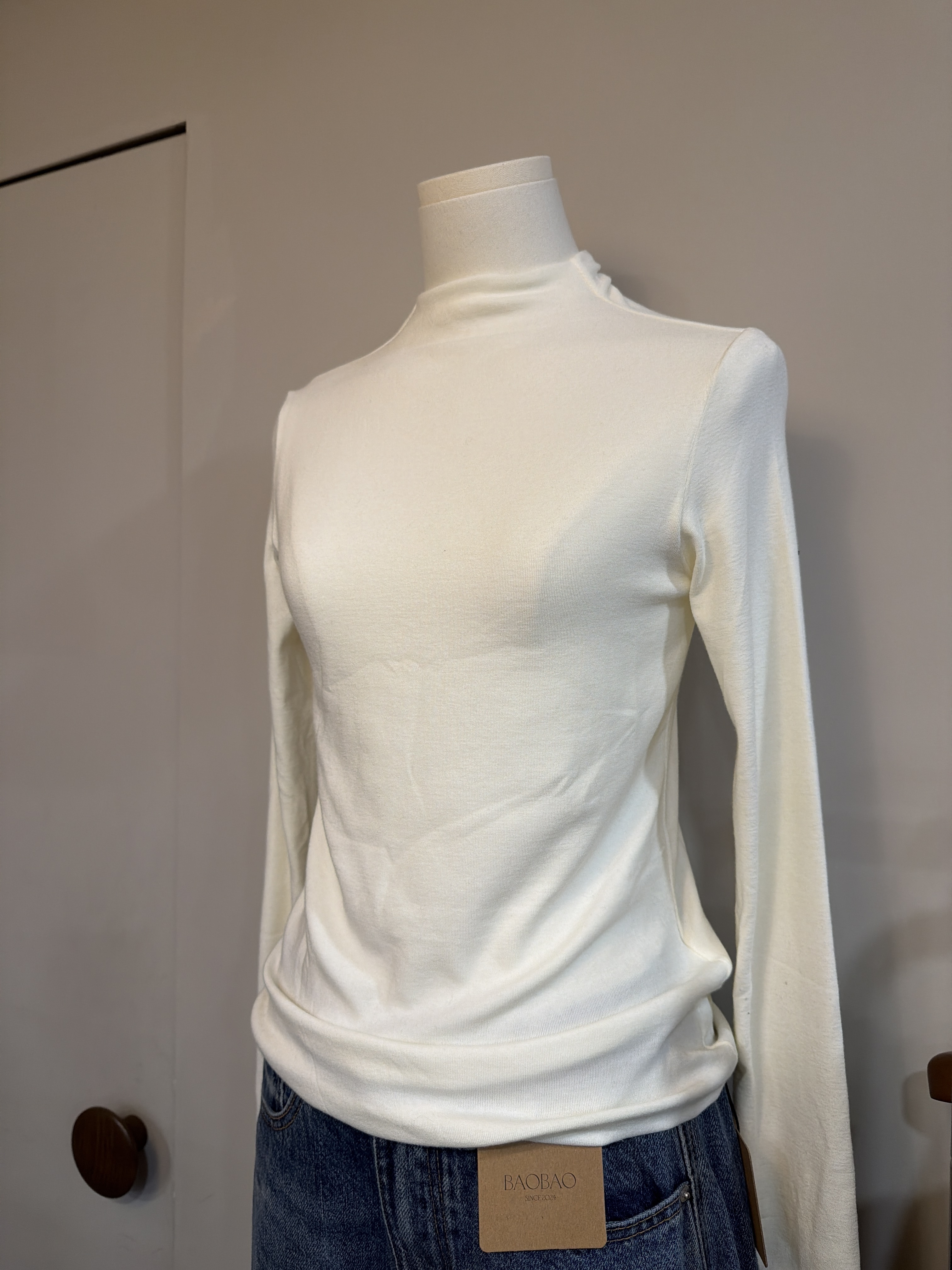 W00020微高領柔軟打底衣