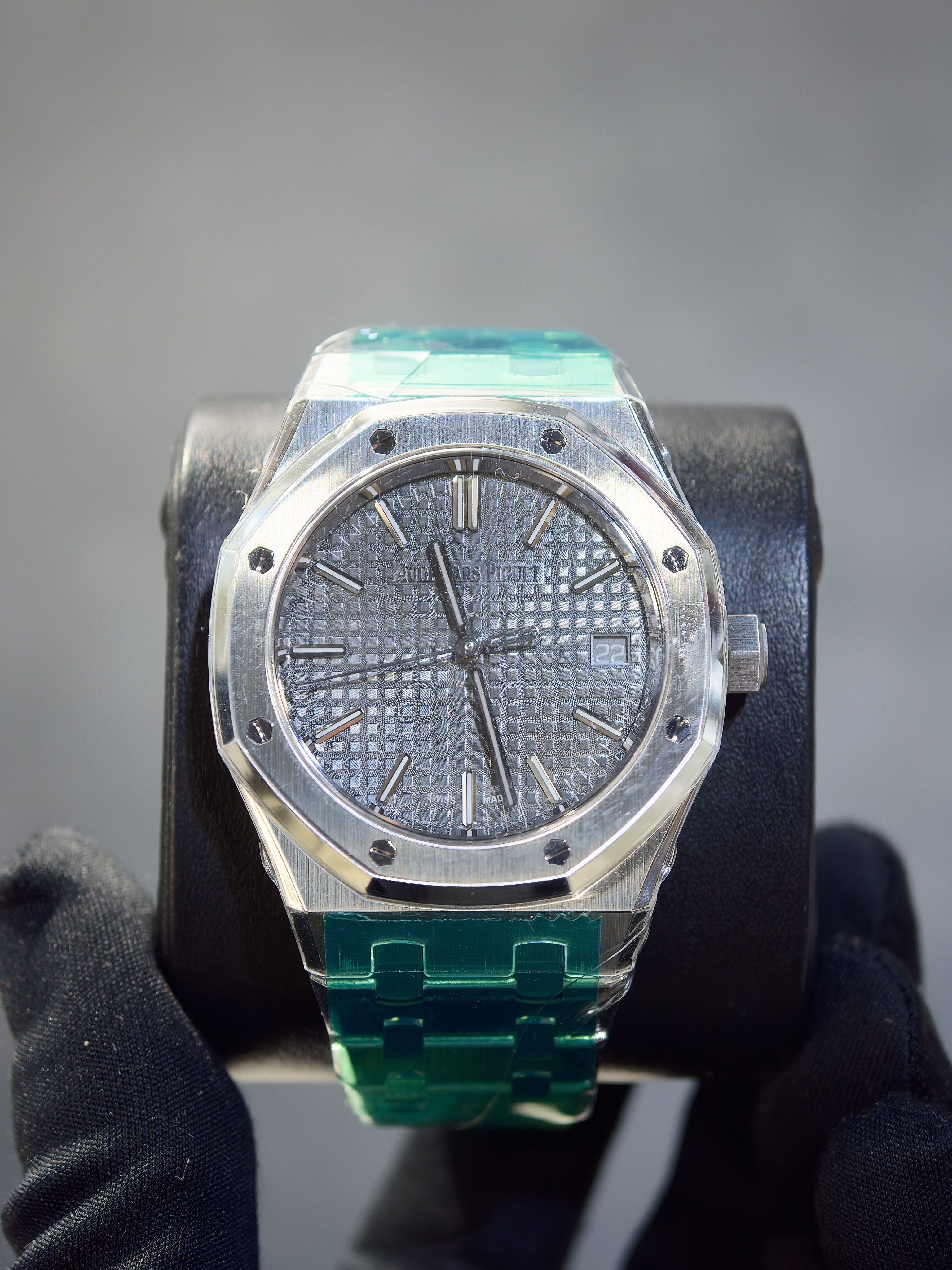 BRAND NEW AUDEMARS PIGUET 15550ST.OO.1356ST.07 15550  15550st GREY DIAL ROYAL OAK SELFWINDING 37MM