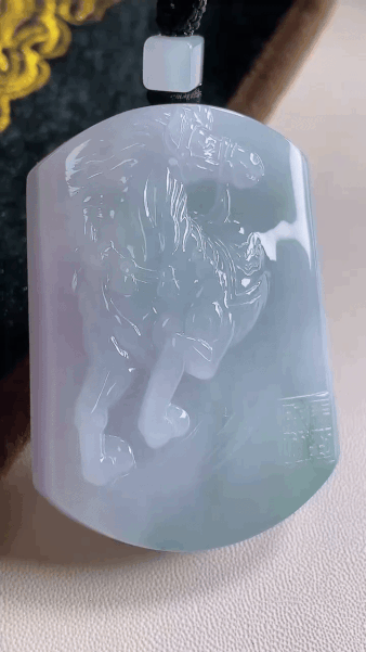 1218415 翡翠紫羅蘭馬牌