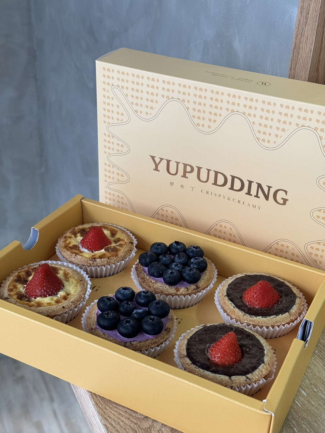 1/18(日)六入禮盒(草莓大福*2藍莓乳酪*2草莓巧克力*2)