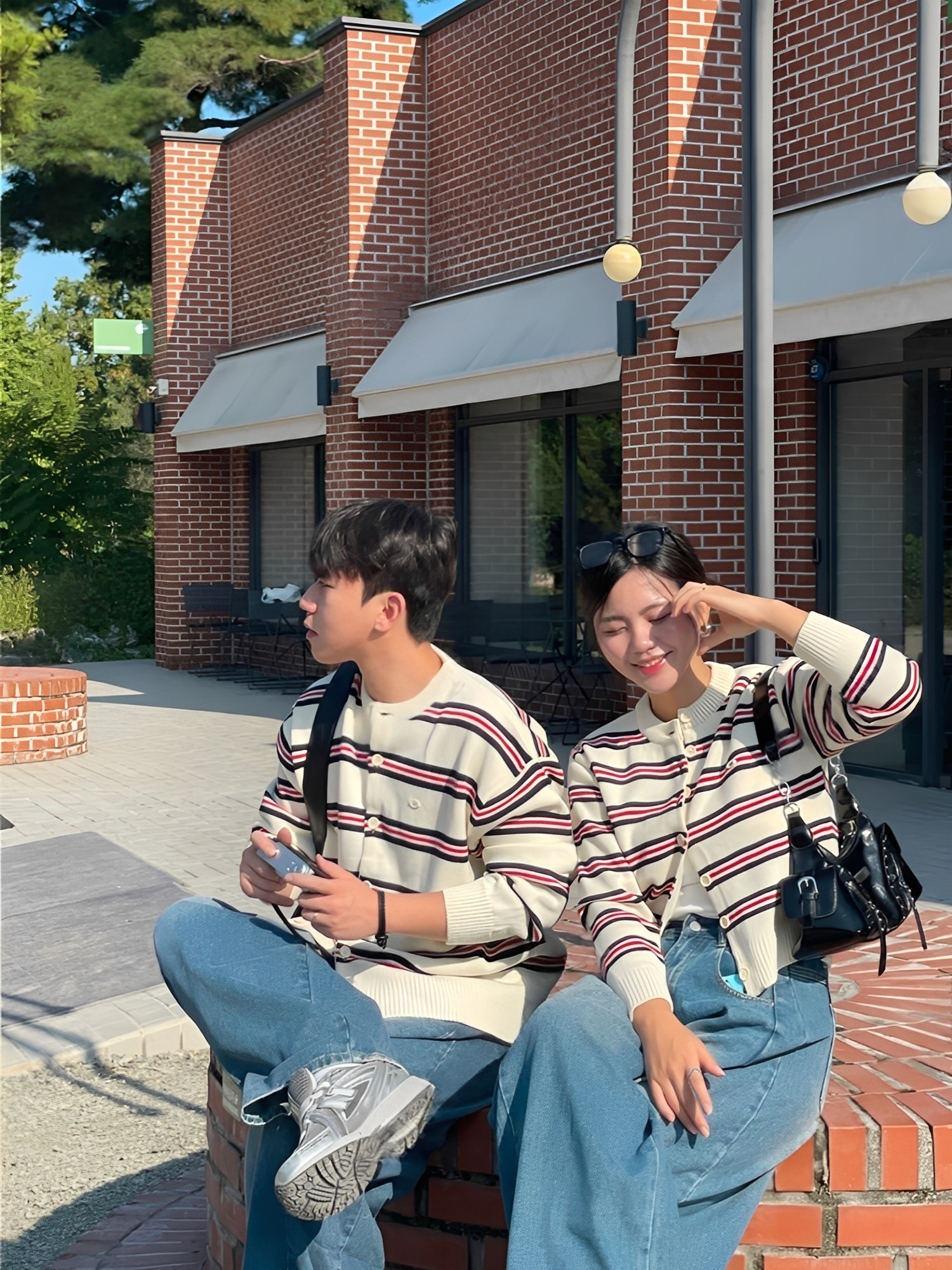 THankus Collection 法式細條紋針織情侶外套 經典黑色 條紋針織設計細節