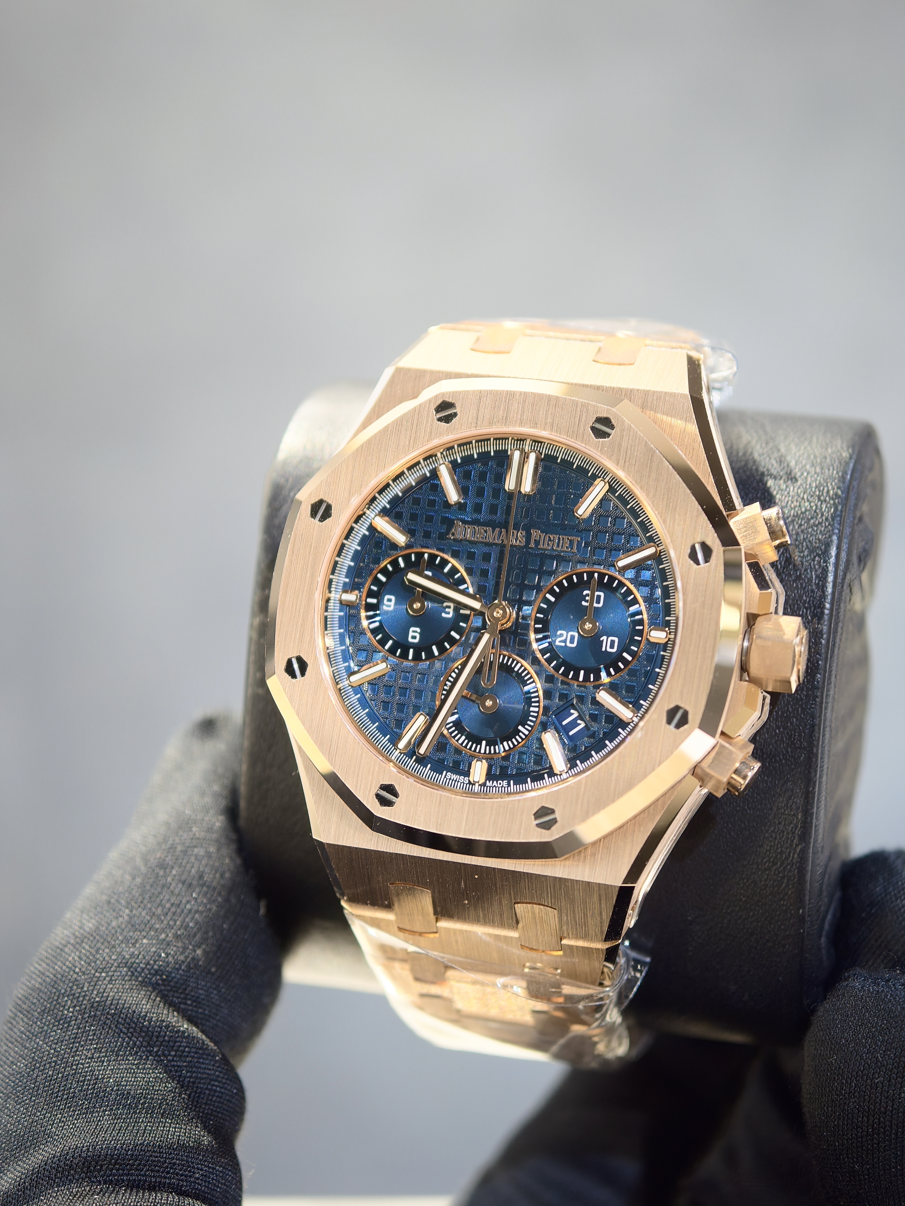 BRAND NEW AUDEMARS PIGUET 26715OR.OO.1356OR.01 26715 BLUE DIAL ROSE GOLD ROYAL OAK SELFWINDING CHRONOGRAPH 38mm