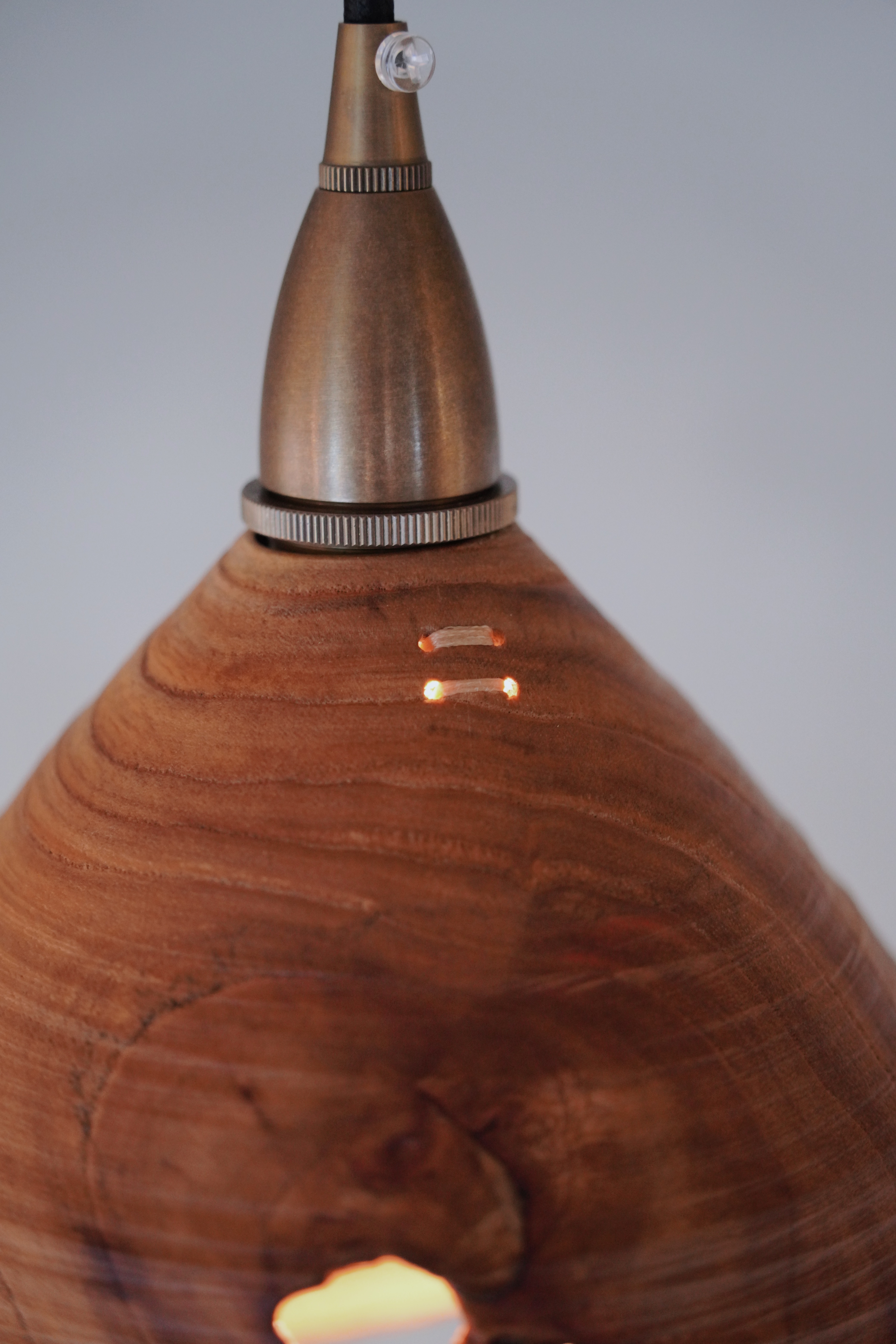 隙｜拾未木作個展｜L 08 |苦楝木吊燈