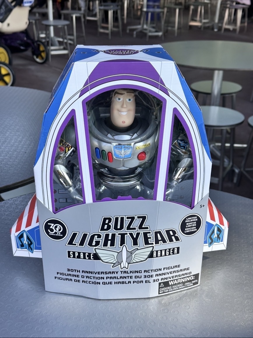 迪士尼正版《玩具總動員》30周年 巴斯光年 有聲可動模型 公仔