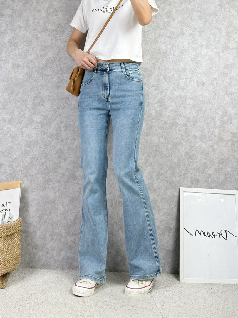 剛剛好的清爽色★好修飾丹寧喇叭褲 ⚡️搶手預購 ⚡️