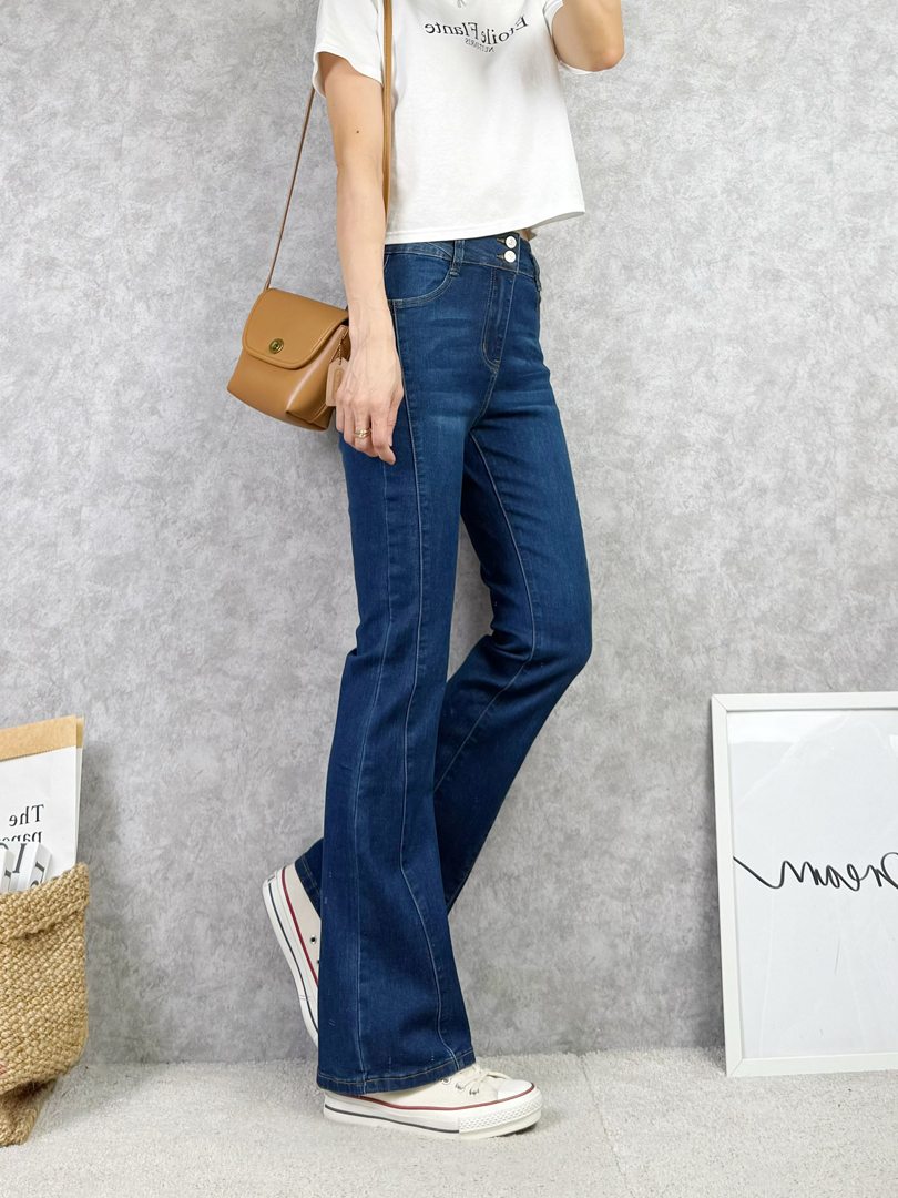 最修飾比例的3D剪裁喇叭褲 ⚡️搶現貨 最後一批 ⚡️