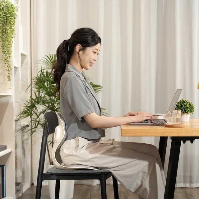 <越坐越舒服😍> iSpine 溫感震動正脊坐墊 脊優骨 兩色