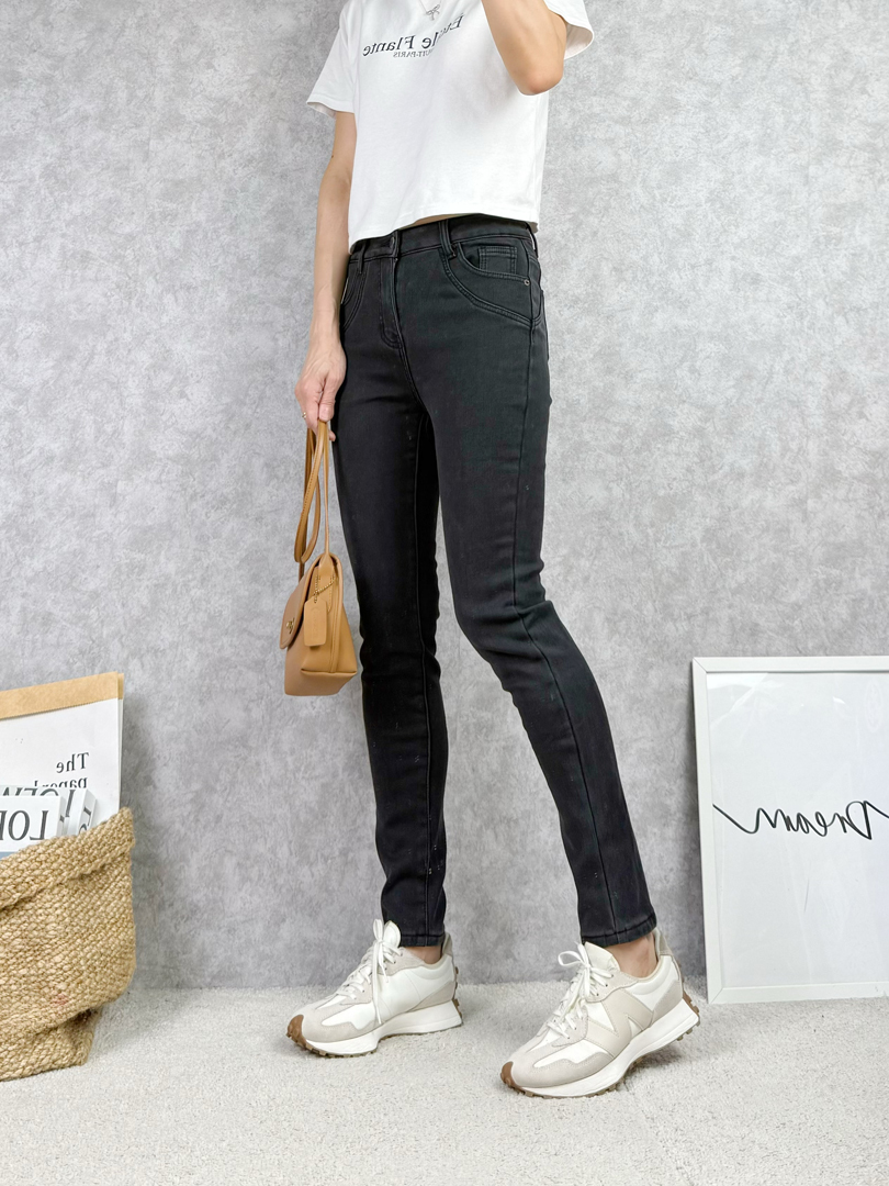 顯瘦黑內抓絨彈力修身收腿褲 ⚡️搶手貨 ⚡️