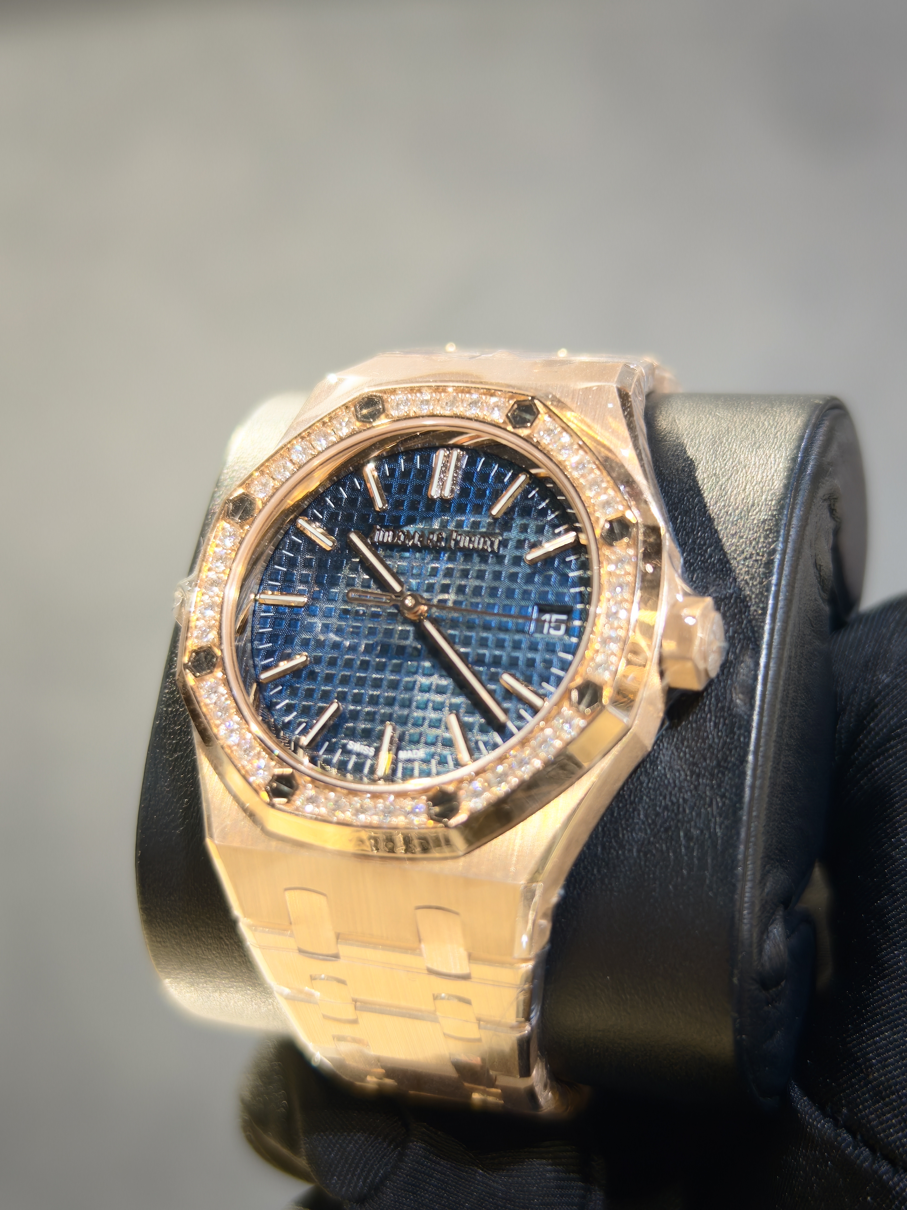 BRAND NEW AUDEMARS PIGUET 15551OR.ZZ.1356OR.05 15551 15551or BLUE DIAL ROSE GOLD ROYAL OAK SELFWINDING 37mm