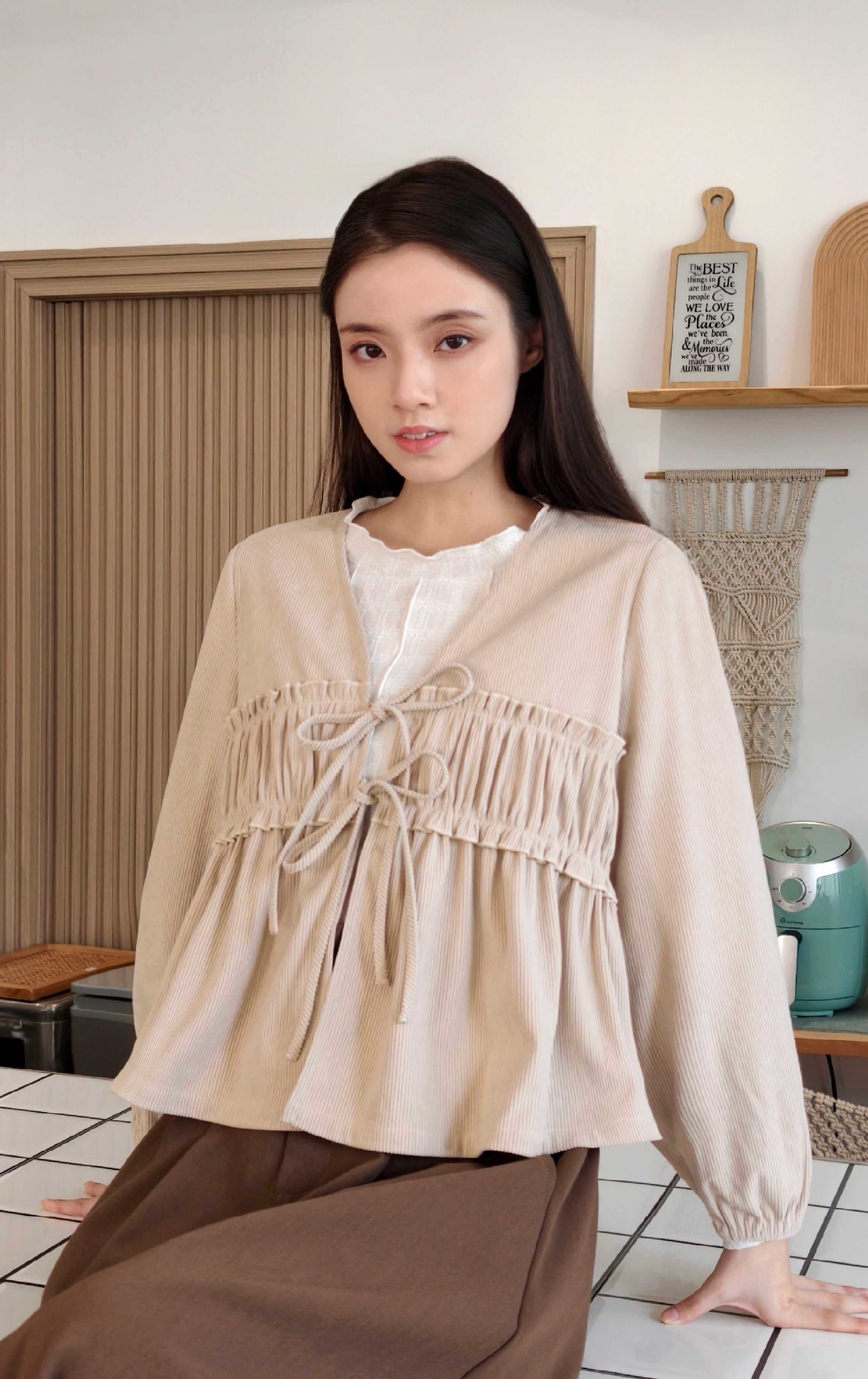 壓褶蝴蝶結外套 JK0181