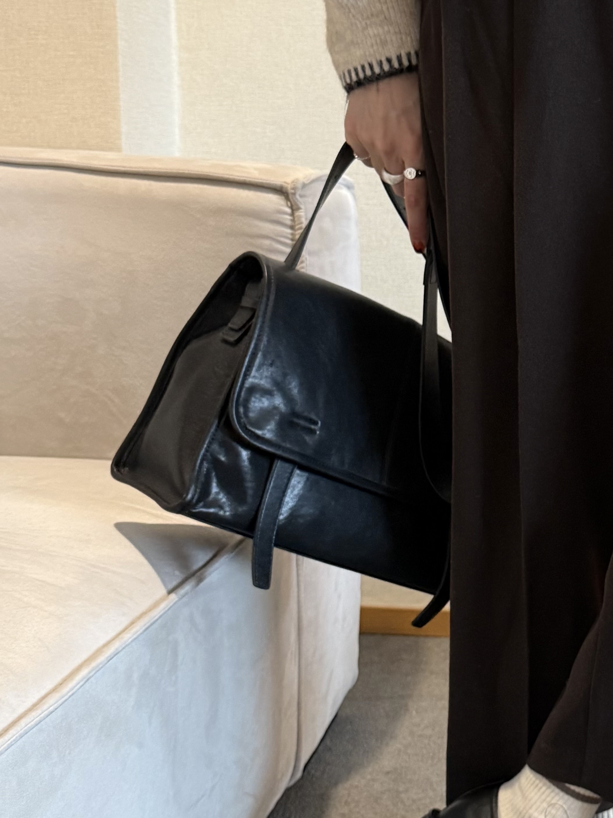 闆娘大推!!!很像日本學生的通勤大書包/2色均碼/黑