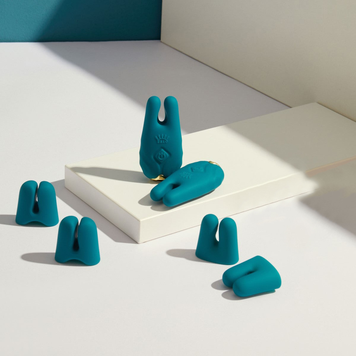 法國 ZALO NAVE 無線乳夾按摩器