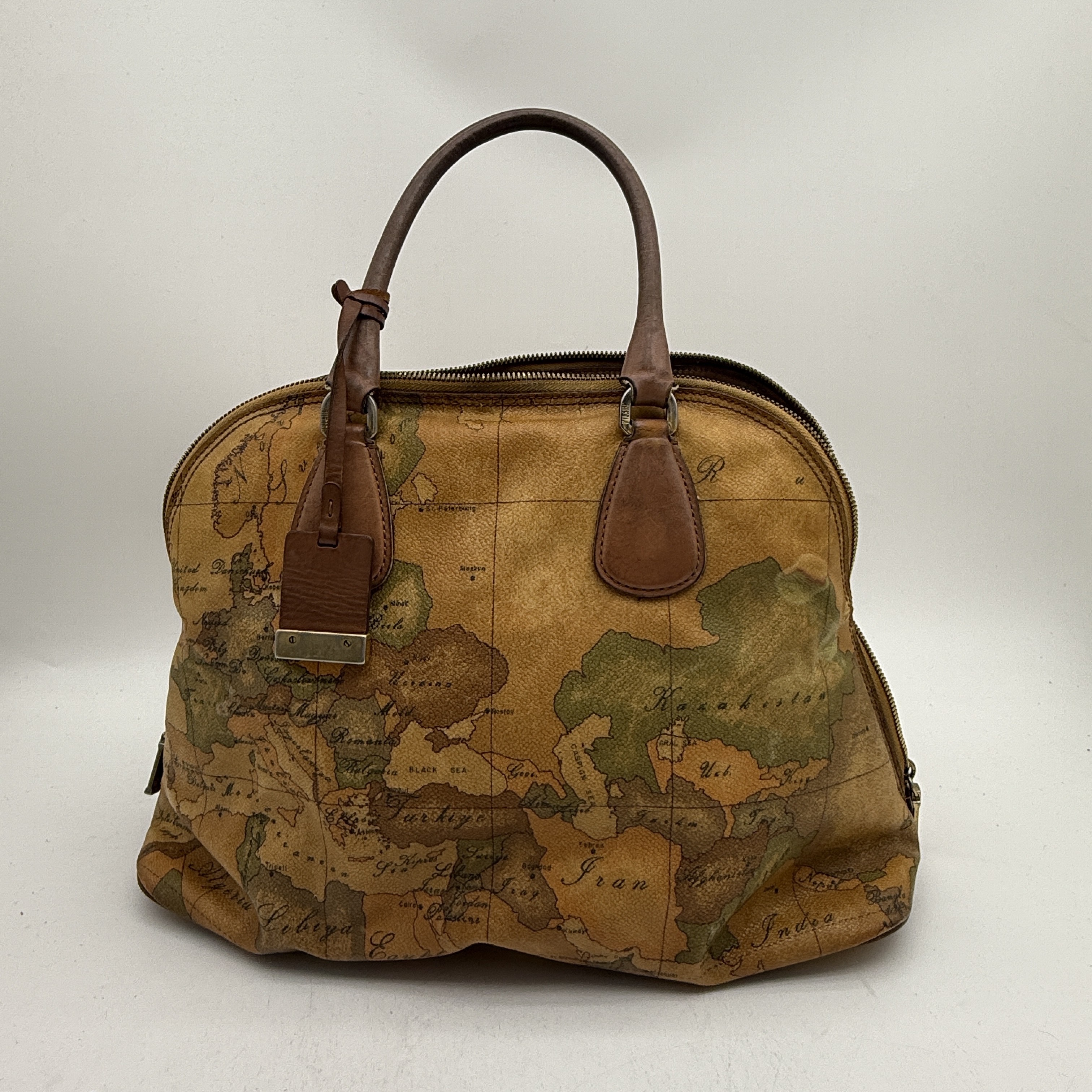 Alviero Martini【010】