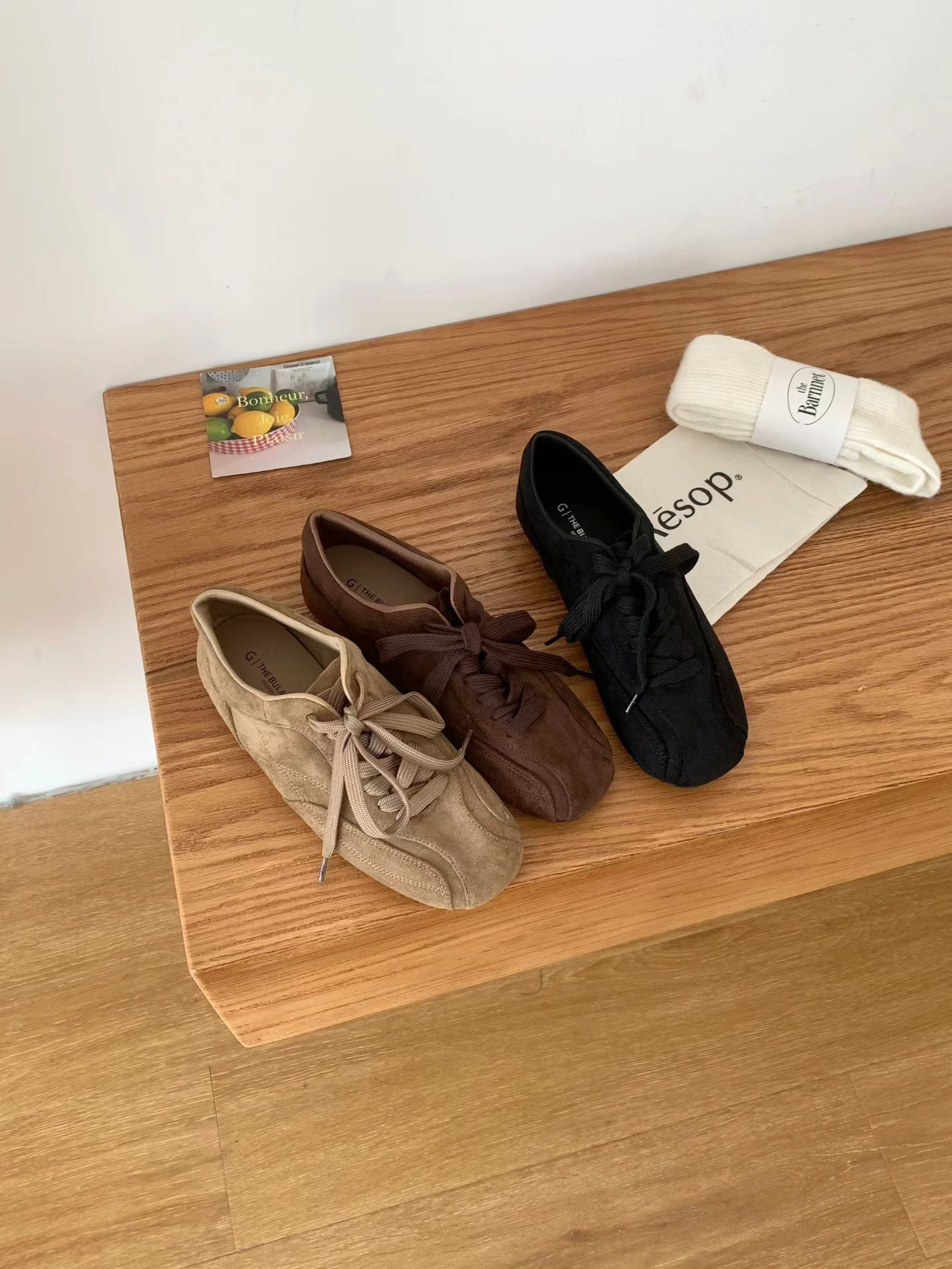 圓頭絨面簡約德訓鞋