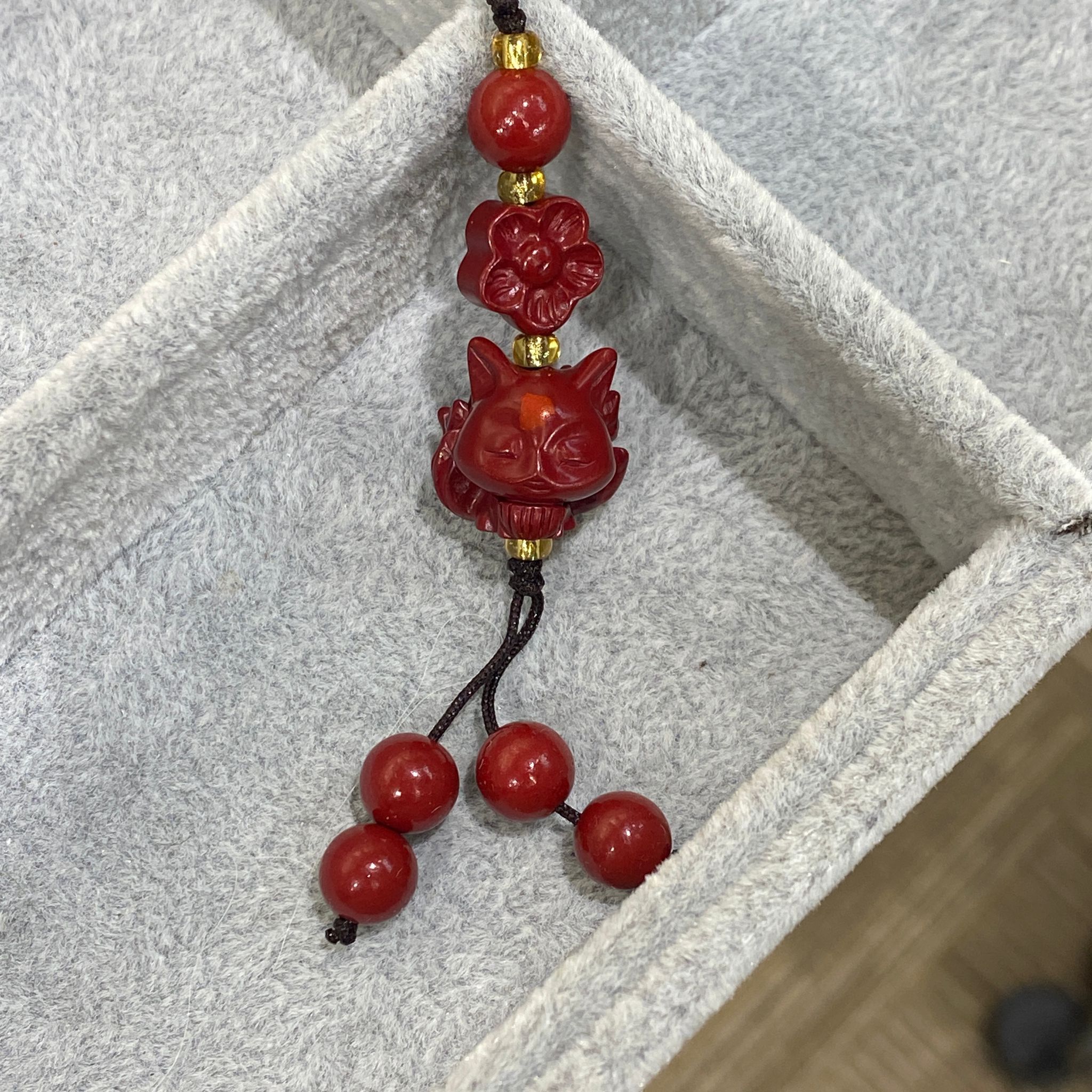 HKHF1222-069 硃砂九尾狐手機繩 (A67)