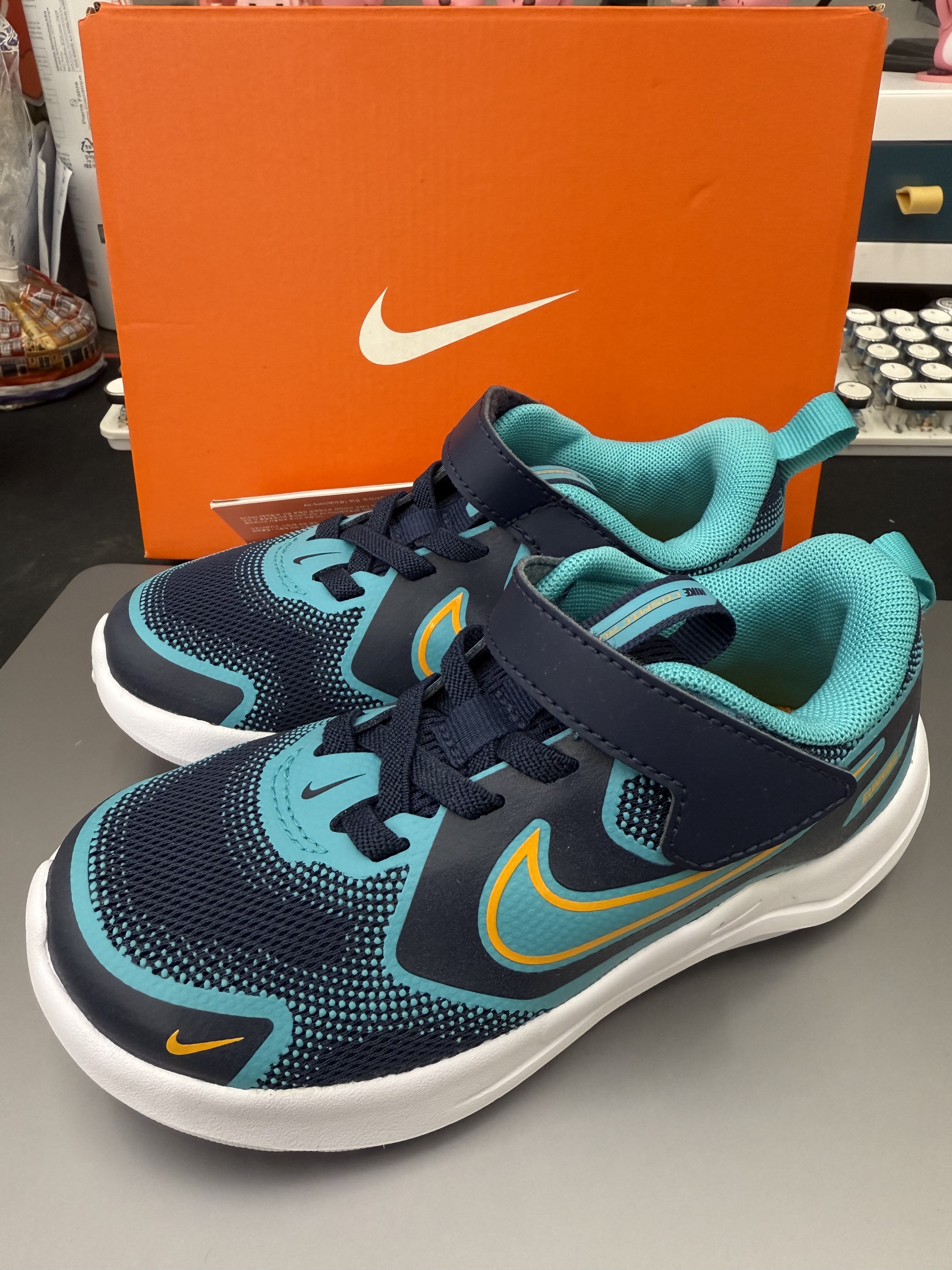 NIKE COSMIC RUNNER（K12 NI715）