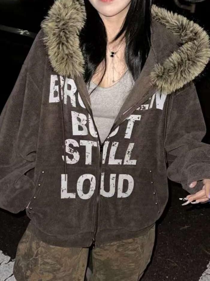 毛毛連帽英文字拉鍊外套(薄抓毛底) JK2749