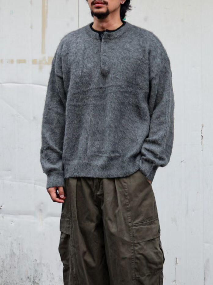 淨色半開胸針織衫 T5883