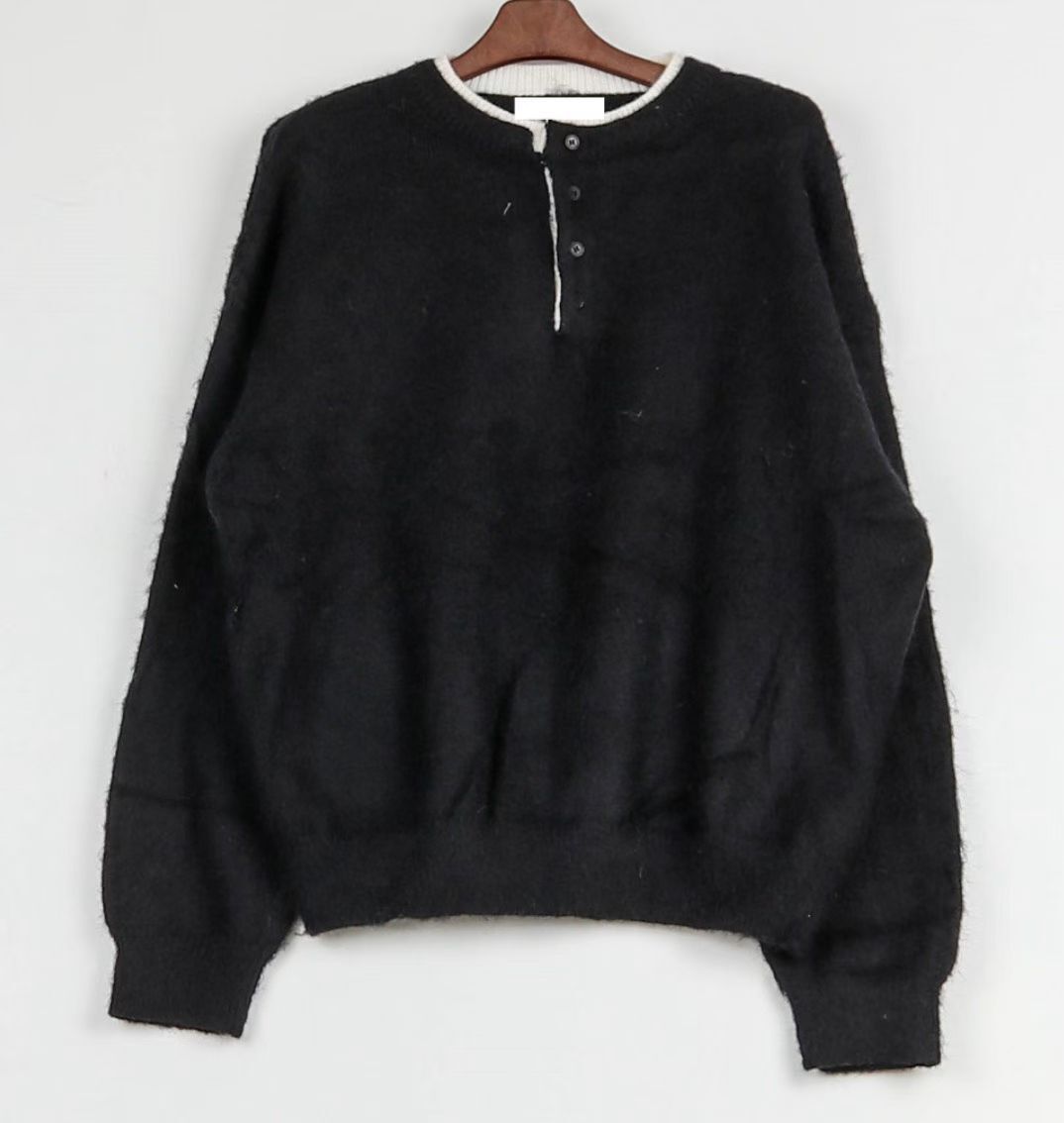 淨色半開胸針織衫 T5883