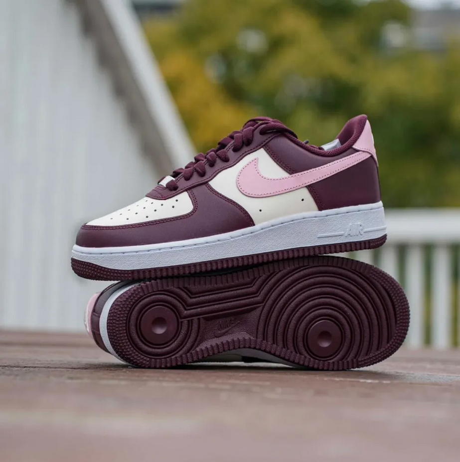 【預訂】 Nike Air Force 1 '07  (情人節特別版) 酒紅拼色-MEN
