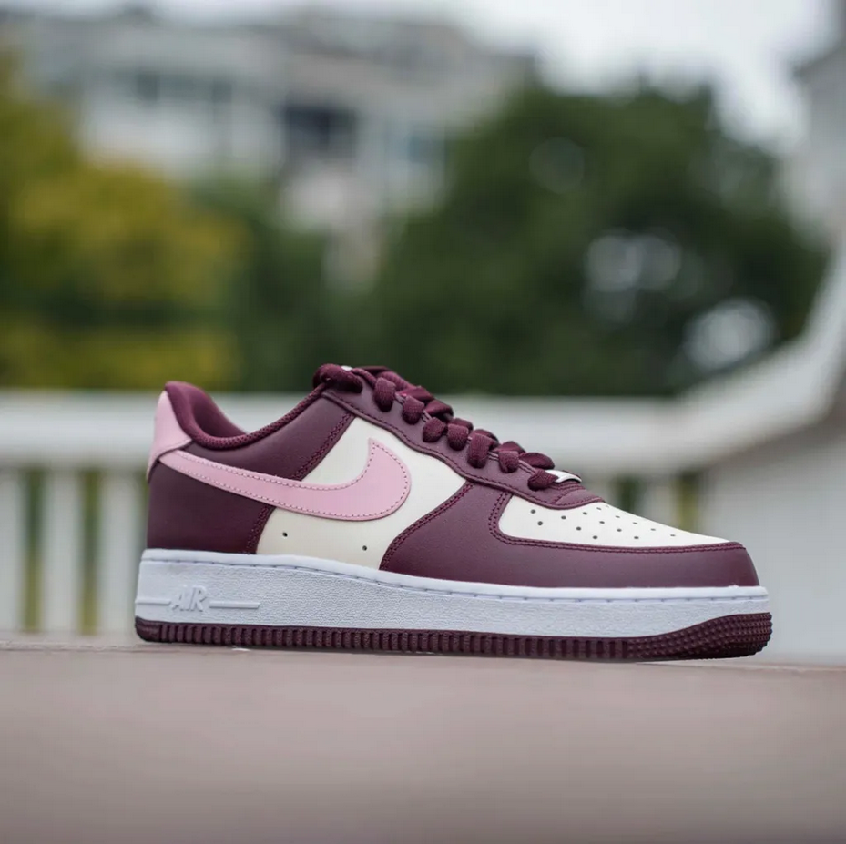 【預訂】 Nike Air Force 1 '07  (情人節特別版) 酒紅拼色-MEN
