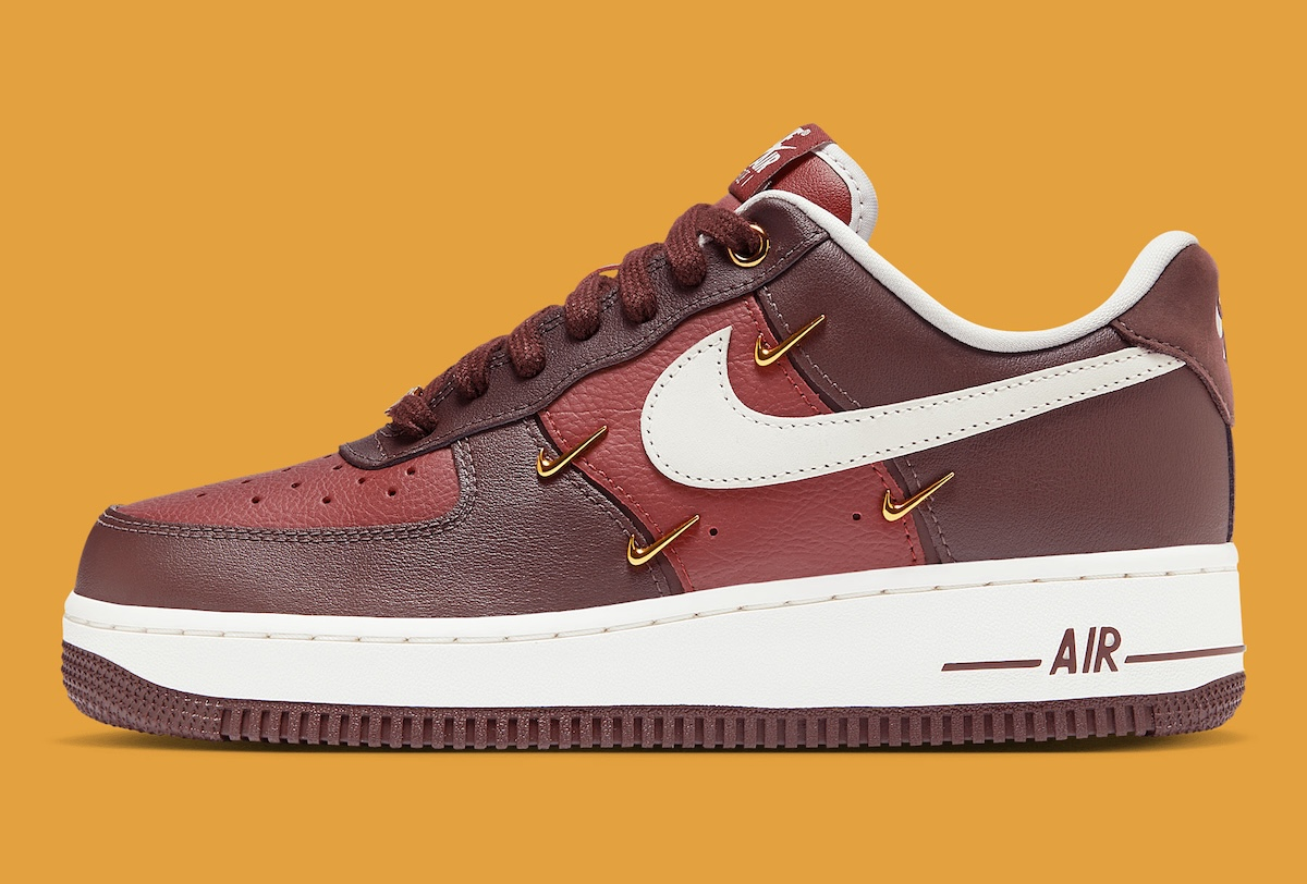 【預訂】NIKE AIR FORCE 1 07 LX 酒紅白 金剔（泫雅款）-WOMEN