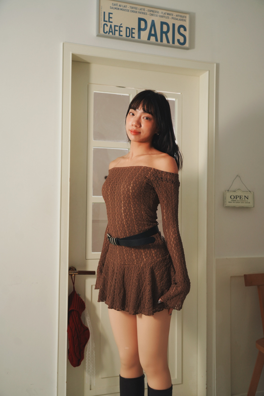 針織一字領洋裝