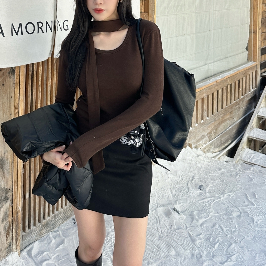 【掛脖磨毛上衣】DOMISS 爆款！顯瘦打底磨毛發熱長袖上衣(現貨)