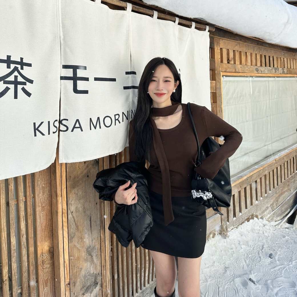 【掛脖磨毛上衣】DOMISS 爆款！顯瘦打底磨毛發熱長袖上衣(現貨)