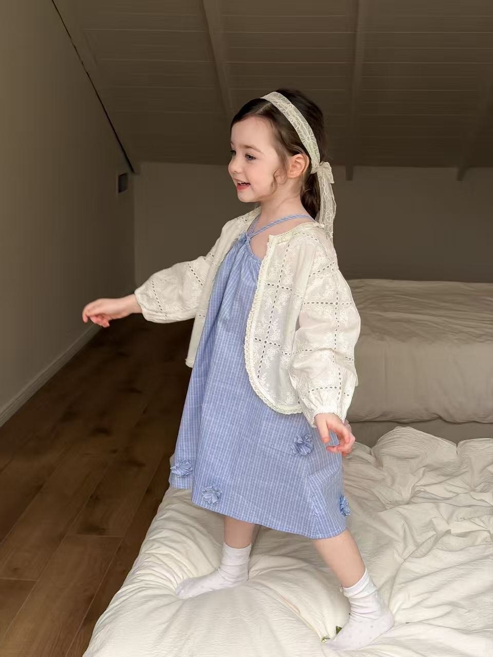 正韓春aiai 雕花米白浪漫外套