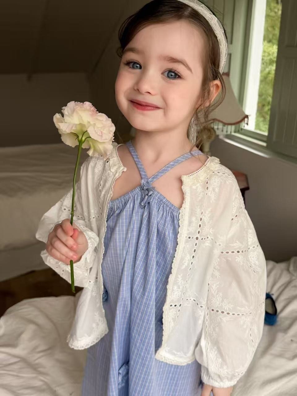 正韓春aiai 雕花米白浪漫外套