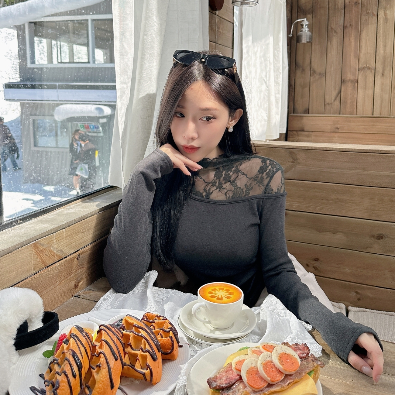 【低調性感】DOMISS蕾絲拼接上衣 磨毛長袖上衣-3色(現+預)