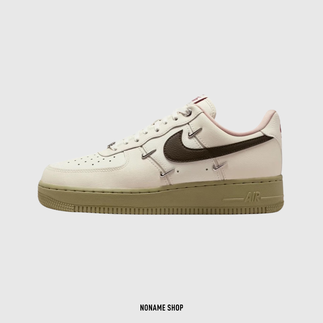 NIKE AIR FORCE 1 '07 LX CNY 2026 馬年限定 皮革 金勾 四勾 米白棕 (女款)