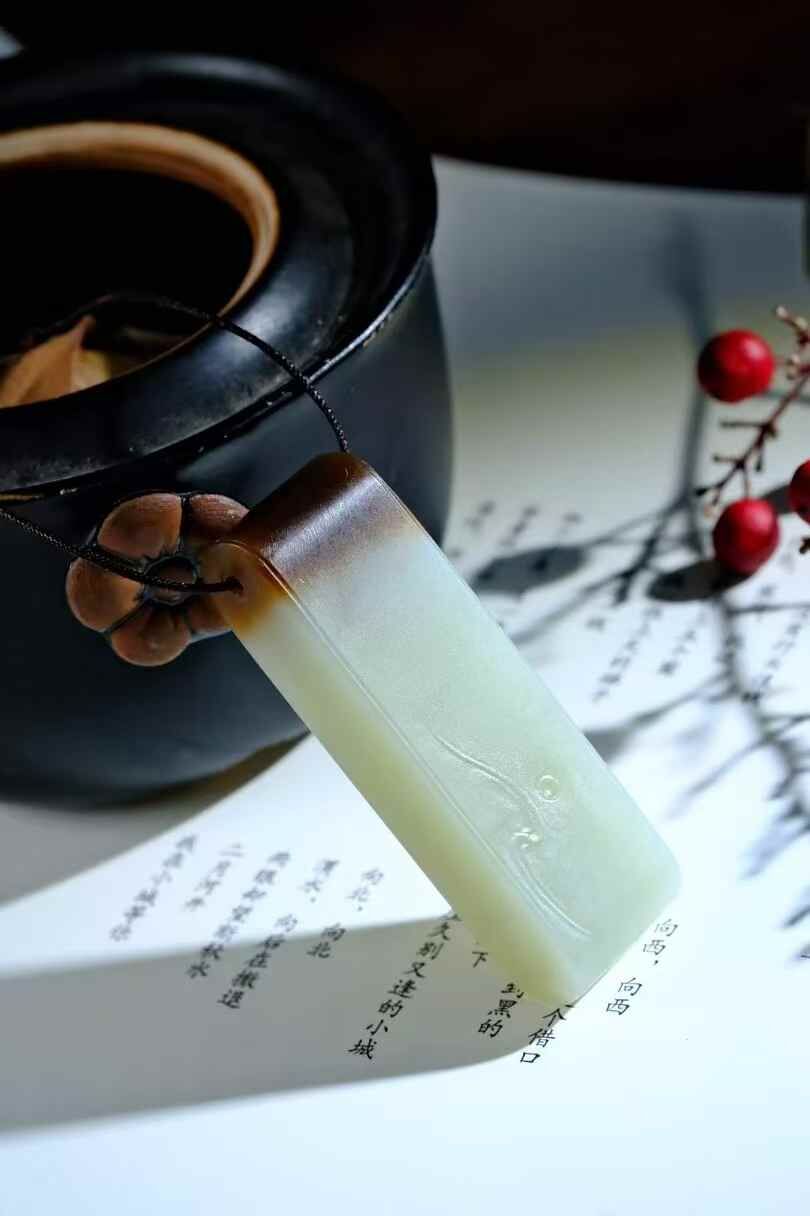 和田玉且末料糖青白玉牌,天然和田玉軟玉