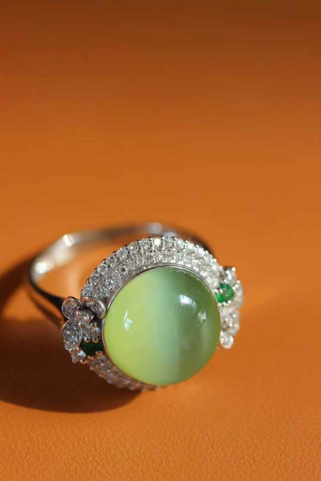 1218735 和田玉貓眼碧玉戒指