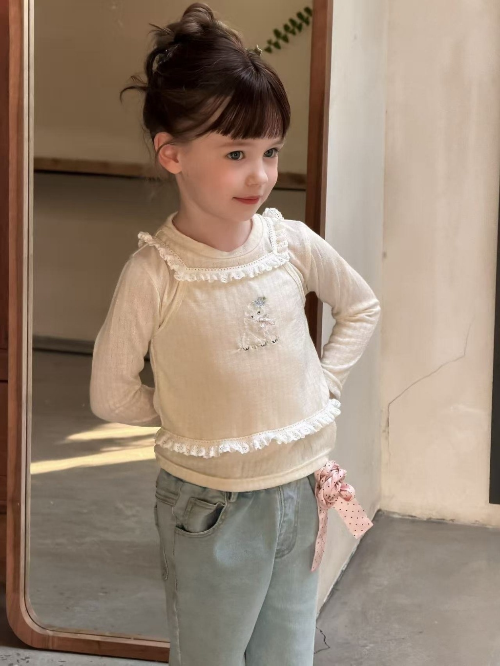 正韓春aiai 兩色綿羊花邊長袖上衣