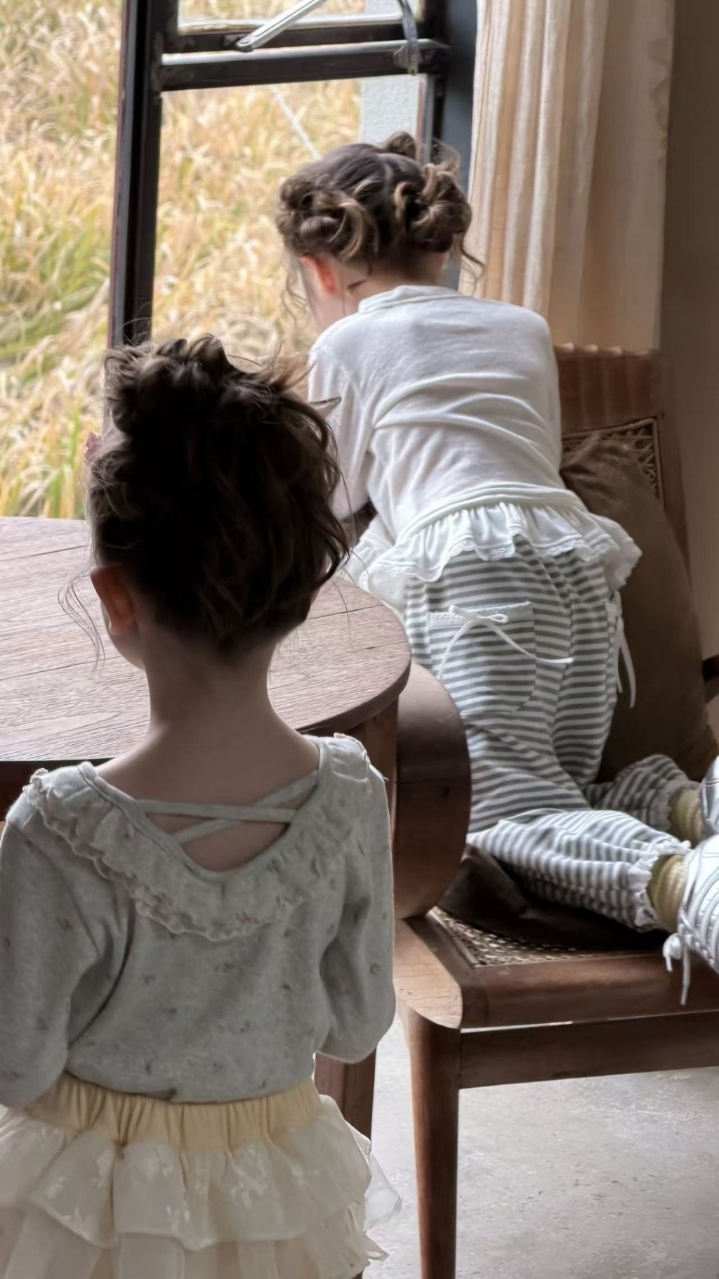 正韓春aiai 碎花花邊軟綿上衣