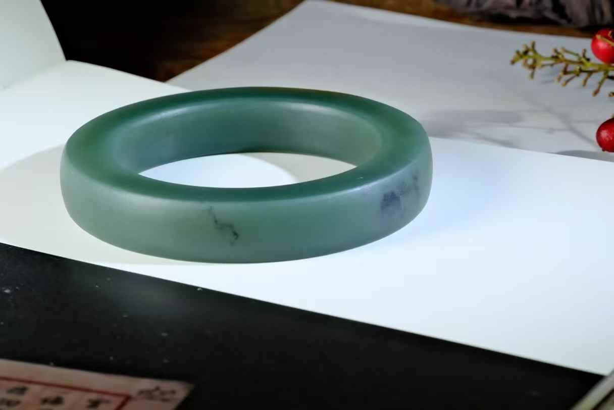 1218740 56mm和田玉海水藍籽帶皮老料手鐲 (54-56)