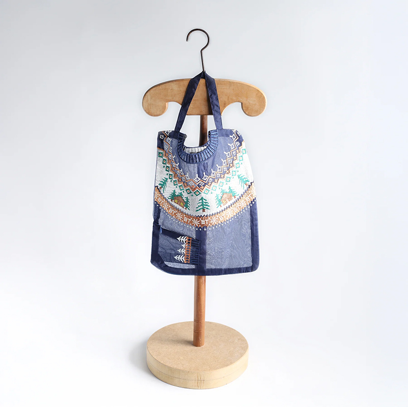 Brigitte Tanaka 藍色毛衣烏干紗提袋